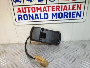 Used Phone holder (miscellaneous) Volkswagen Phaeton (3D) 3.2 V6 30V 4Motion Lang Price € 39,00 Margin scheme offered by Automaterialen Ronald Morien B.V.