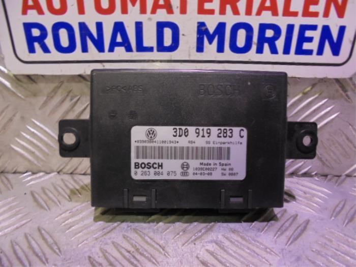 Begagnade PDC-modul Volkswagen Phaeton (3D) 3.2 V6 30V 4Motion Lang Pris € 39,00 Marginaltabell erbjuds av Automaterialen Ronald Morien B.V.
