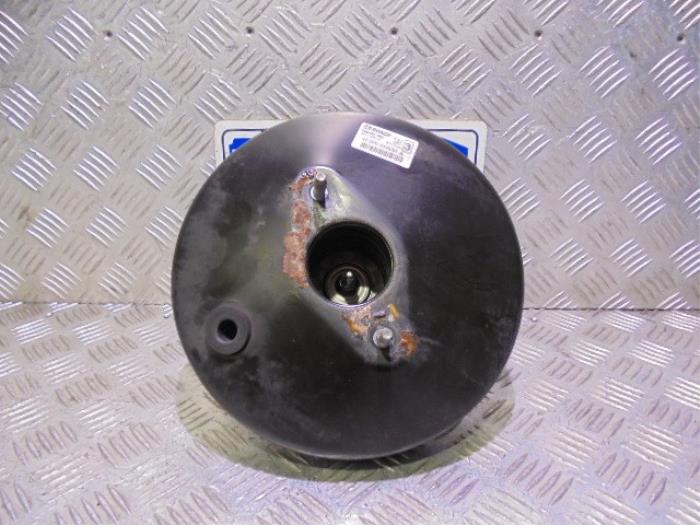 Usagé Servo frein Peugeot 107 1.0 12V Prix € 45,00 Règlement à la marge proposé par Automaterialen Ronald Morien B.V.