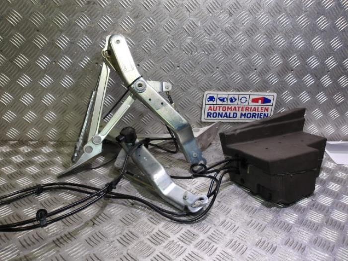 Tailgate motor Volkswagen Phaeton 3.2 V6 30V 4Motion Lang 3D5827383A HOERBIGER