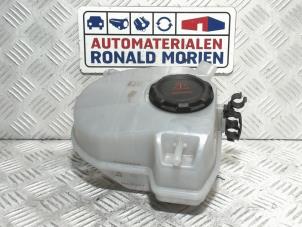 Used Expansion vessel Volkswagen Touran (5T1) 2.0 TDI BlueMotionTechnology Price € 9,99 Inclusive VAT offered by Automaterialen Ronald Morien B.V.
