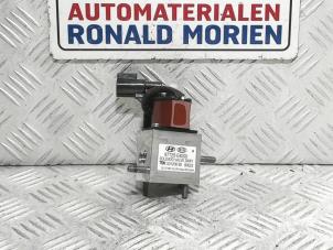 Used AC expansion valve Hyundai Ioniq Electric Price € 49,00 Margin scheme offered by Automaterialen Ronald Morien B.V.