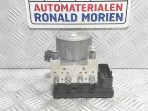 Used ABS pump Renault Trafic (1FL/2FL/3FL/4FL) 1.6 dCi 125 Twin Turbo Price € 195,00 Margin scheme offered by Automaterialen Ronald Morien B.V.
