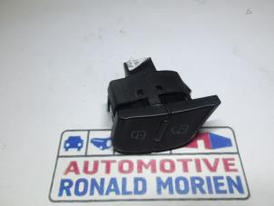 Used Central locking switch Audi A5 Price € 10,00 Margin scheme offered by Automaterialen Ronald Morien B.V.
