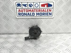 Used Additional water pump Hyundai Ioniq Electric Price € 145,00 Margin scheme offered by Automaterialen Ronald Morien B.V.