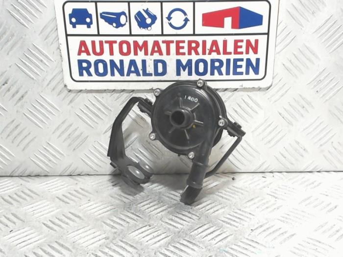 Begagnade Extra vattenpump Hyundai Ioniq EV 38 kWh Pris € 145,00 Marginaltabell erbjuds av Automaterialen Ronald Morien B.V.