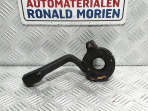 Usagé Commutateur feu clignotant Volkswagen Corrado 1.8 G60 Prix € 29,00 Règlement à la marge proposé par Automaterialen Ronald Morien B.V.