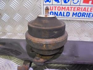 Support moteur d'un Volkswagen Corrado 1.8 G60 1989