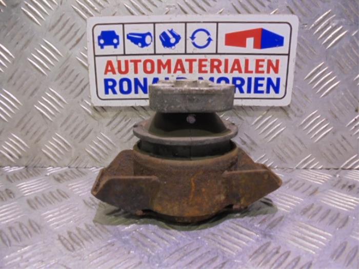 Used Engine mount Volkswagen Corrado 1.8 G60 Price € 25,00 Margin scheme offered by Automaterialen Ronald Morien B.V.
