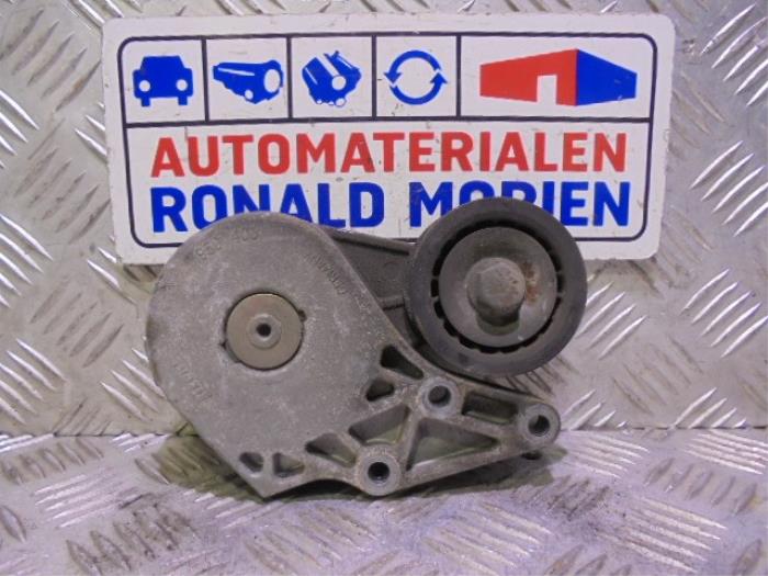 Usados Tensor correa múltiple Ford Galaxy (WGR) 2.8i V6 Precio € 30,00 Norma de margen ofrecido por Automaterialen Ronald Morien B.V.