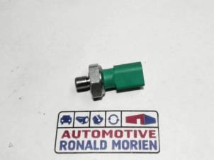 Used Oil pressure switch Volkswagen Transporter T6 2.0 TDI 150 Price € 9,99 Inclusive VAT offered by Automaterialen Ronald Morien B.V.