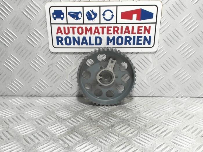 Begagnade Kamaxeldrev Volkswagen Golf VII (AUA) 1.6 TDI 16V Pris € 25,00 Inklusive moms erbjuds av Automaterialen Ronald Morien B.V.