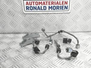 Usados Juego de tubos diesel Volkswagen Golf VII (AUA) 1.6 TDI 16V Precio € 75,00 IVA incluido ofrecido por Automaterialen Ronald Morien B.V.
