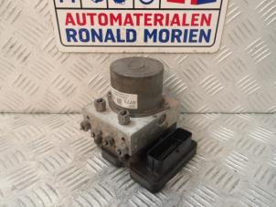Używane Pompa ABS Opel Astra Mk.7 1.4 16V Cena € 149,00 Z VAT oferowane przez Automaterialen Ronald Morien B.V.