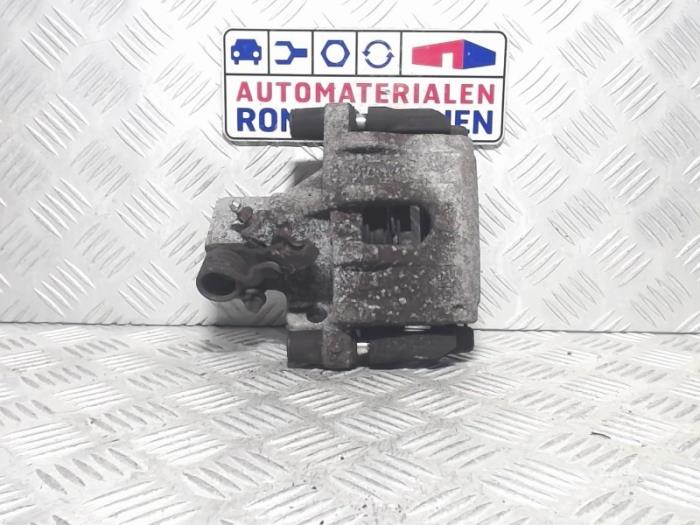 Gebrauchte Bremszange rechts hinten Ford Focus 3 Wagon 1.0 Ti-VCT EcoBoost 12V 125 Preis € 25,00 Margenregelung angeboten von Automaterialen Ronald Morien B.V.