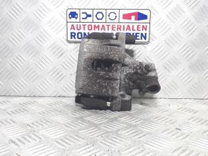 Used Rear brake calliper, left Ford Focus 3 Wagon 1.0 Ti-VCT EcoBoost 12V 125 Price € 25,00 Margin scheme offered by Automaterialen Ronald Morien B.V.
