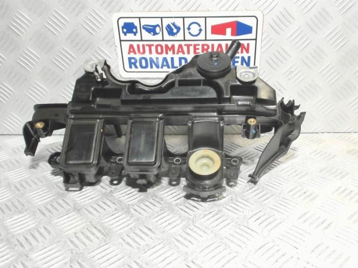 Neue Ventildeckel Nissan X-Trail (T32) 1.7 dCi All Mode Preis € 75,00 Mit Mehrwertsteuer angeboten von Automaterialen Ronald Morien B.V.