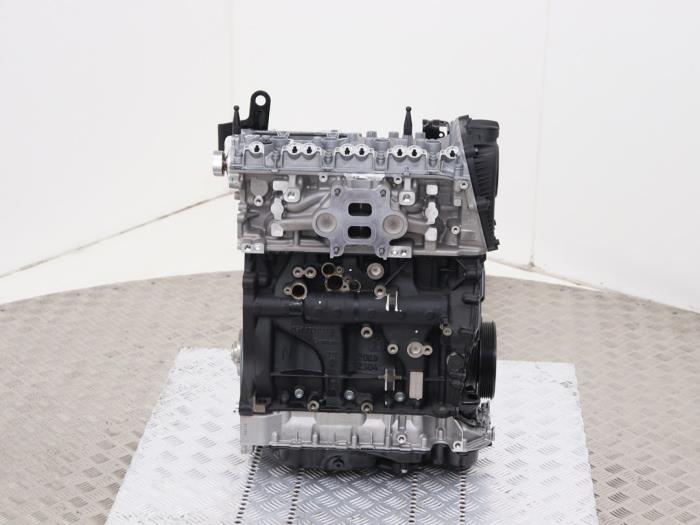 Engine from a Volkswagen Golf VII (AUA) 2.0 GTI 16V Performance Package 2017