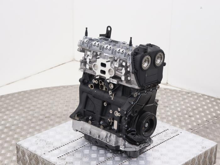 Engine from a Volkswagen Golf VII (AUA) 2.0 GTI 16V Performance Package 2017