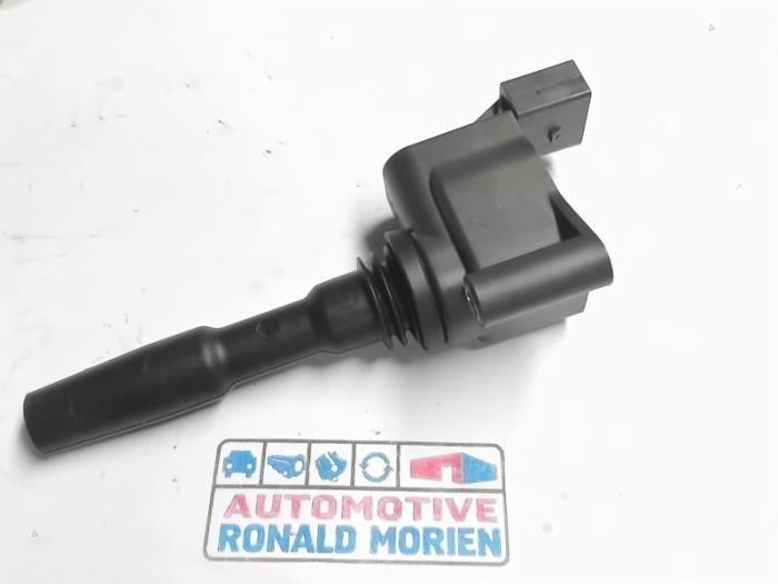 Usagé Bobine Volkswagen Golf VIII (CD1) 1.5 eTSI 16V Prix € 15,00 Prix TTC proposé par Automaterialen Ronald Morien B.V.