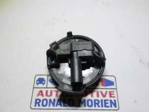Gebrauchte Airbag Sensor Volkswagen Golf VIII (CD1) 1.5 TSI BlueMotion 16V Preis € 34,99 Mit Mehrwertsteuer angeboten von Automaterialen Ronald Morien B.V.