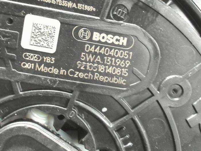 Adblue Tank Volkswagen Transporter T6 2.0 TDI 204 7LA131877E DMZ VWAG