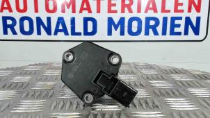 Usados Sensor de nivel de aceite Volkswagen Transporter T6 2.0 TDI 199 4Motion Precio € 20,00 Norma de margen ofrecido por Automaterialen Ronald Morien B.V.