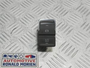 Used Parking brake switch Volkswagen Golf VII (AUA) 1.6 TDI BlueMotion 16V Price € 9,95 Inclusive VAT offered by Automaterialen Ronald Morien B.V.