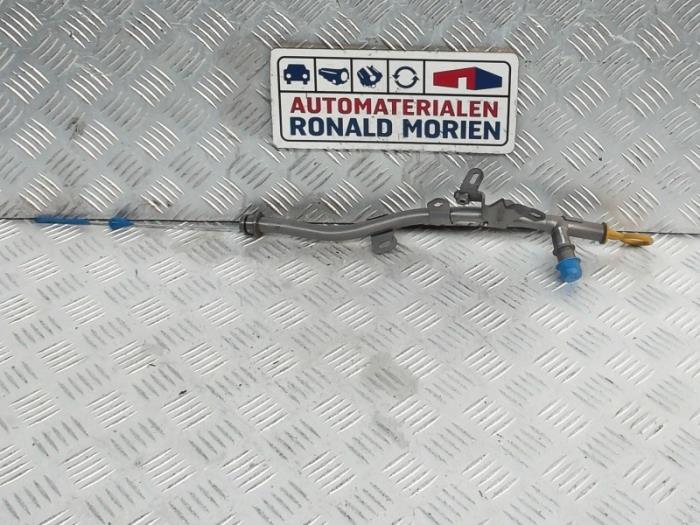 Gebrauchte Ölmessstab Renault Trafic (1FL/2FL/3FL/4FL) 2.0 dCi 16V 145 Preis € 25,00 Mit Mehrwertsteuer angeboten von Automaterialen Ronald Morien B.V.