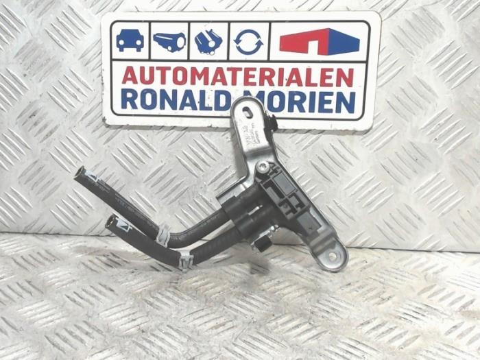 Begagnade Partikelfiltersensor Volkswagen Transporter/Caravelle T6 2.0 TDI 150 Pris € 20,66 Marginaltabell erbjuds av Automaterialen Ronald Morien B.V.