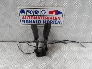 Gebrauchte Sicherheitsgurt Schließe Mitte hinten Opel Astra Mk.7 1.4 16V Preis € 9,99 Mit Mehrwertsteuer angeboten von Automaterialen Ronald Morien B.V.