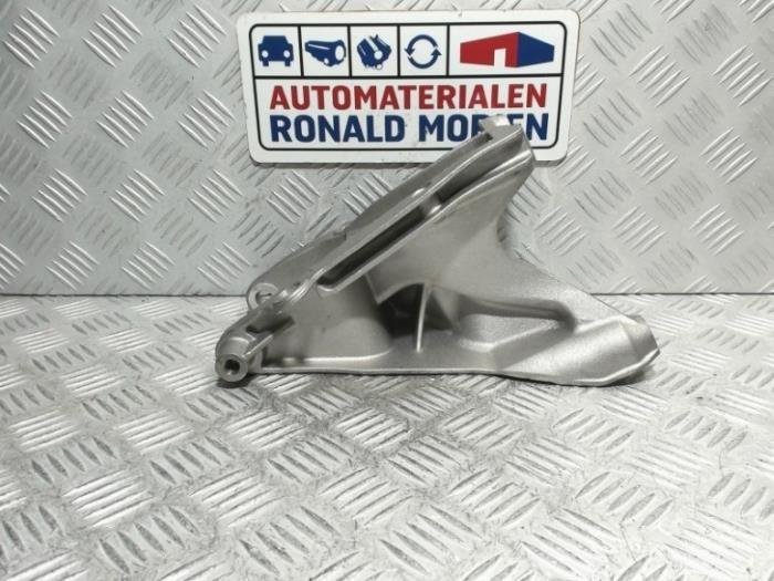 Used Engine mount Volkswagen Transporter/Caravelle T6 2.0 TDI 150 Price € 40,00 Inclusive VAT offered by Automaterialen Ronald Morien B.V.
