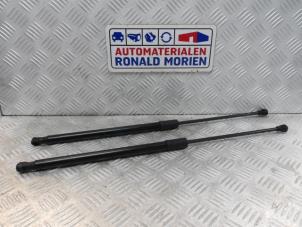 Used Set of tailgate gas struts Volkswagen Golf VIII (CD1) 1.5 eTSI 16V Price € 30,00 Inclusive VAT offered by Automaterialen Ronald Morien B.V.