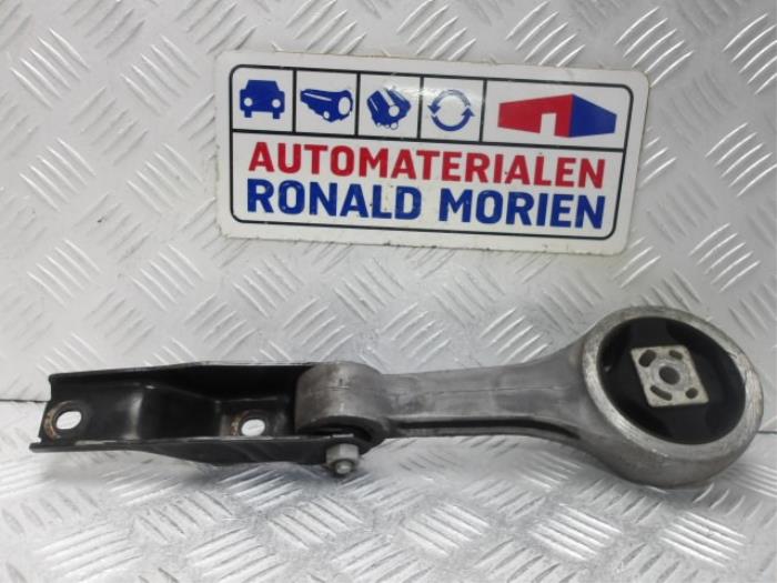 Usagé Support boîte de vitesses Volkswagen Polo V (6R) 1.4 GTI 16V Prix € 15,00 Règlement à la marge proposé par Automaterialen Ronald Morien B.V.