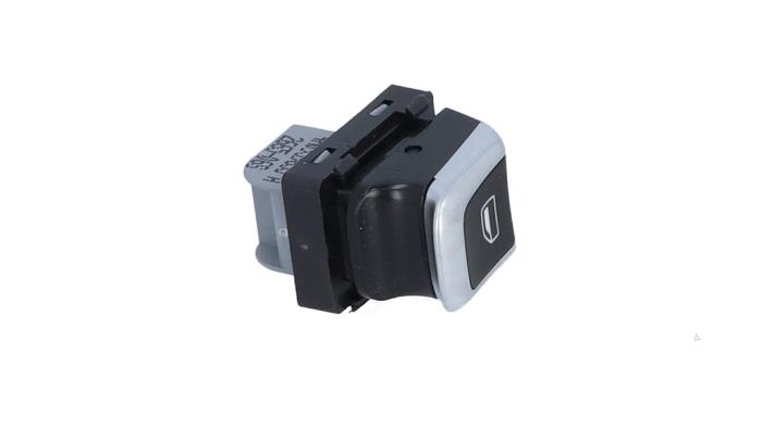 Usados Interruptor de ventanilla eléctrica Audi Q3 (8UB/8UG) 2.0 TDI 16V 184 Quattro Precio € 9,99 IVA incluido ofrecido por Automaterialen Ronald Morien B.V.