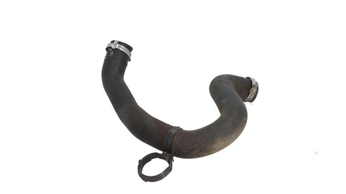 Gebrauchte Intercooler Schlauch Opel Combo Cargo 1.6 CDTI 100 Preis € 25,00 Margenregelung angeboten von Automaterialen Ronald Morien B.V.