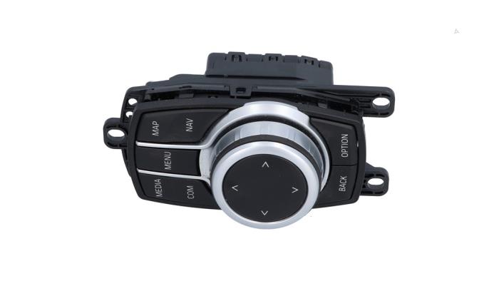 Używane Przycisk I-Drive BMW 2 serie (F22) 218i 1.5 TwinPower Turbo 12V Cena € 144,99 Z VAT oferowane przez Automaterialen Ronald Morien B.V.