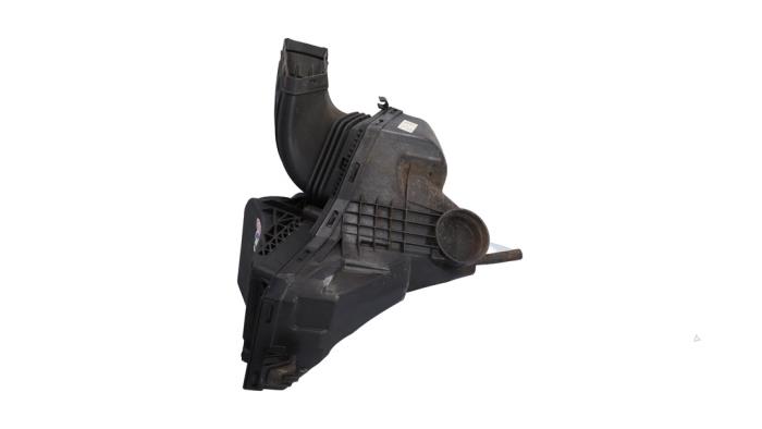 Begagnade Luftfilter Audi A4 Quattro (B8) 2.0 TFSI 16V Pris € 40,00 Marginaltabell erbjuds av Automaterialen Ronald Morien B.V.