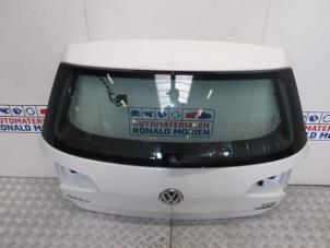 Used Tailgate Volkswagen Golf VII (AUA) 1.6 TDI BlueMotion 16V Price € 195,00 Inclusive VAT offered by Automaterialen Ronald Morien B.V.