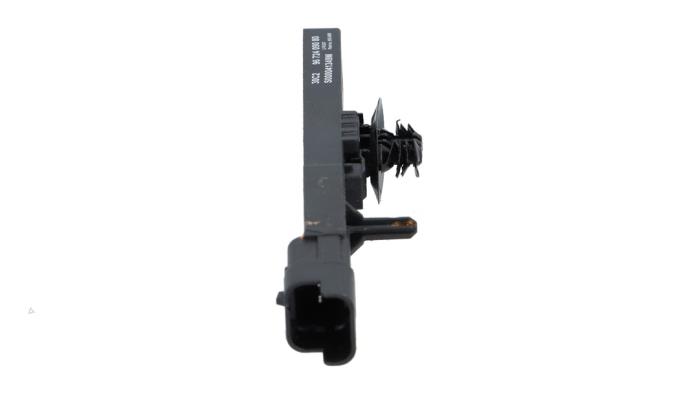 Używane Antena Citroen DS5 (KD/KF) 2.0 165 HYbrid4 16V Cena € 7,50 Procedura marży oferowane przez Automaterialen Ronald Morien B.V.