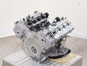 Engine from a Audi Q7 (4LB) 4.2 FSI V8 32V 2014