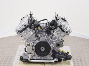 Engine from a Audi Q7 (4LB) 4.2 FSI V8 32V 2014
