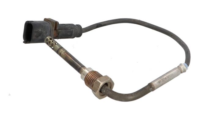 Lambda probe from a Opel Insignia Country Tourer 2.0 CDTI 16V 130 ecoFLEX 2011