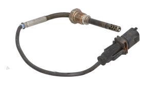 Lambda probe from a Opel Insignia Country Tourer 2.0 CDTI 16V 130 ecoFLEX 2011