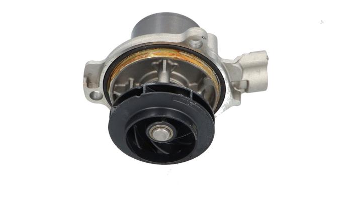 Usagé Pompe à eau Volkswagen Transporter/Caravelle T6 2.0 TDI 150 Prix € 66,55 Prix TTC proposé par Automaterialen Ronald Morien B.V.