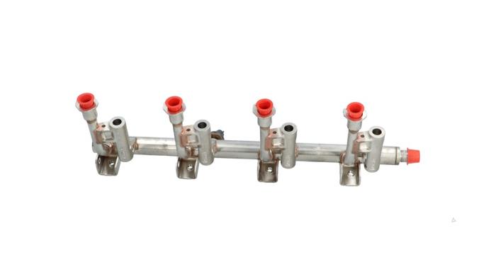 Fuel distributor Ford Kuga II 1.5 EcoBoost 16V 150 - DS7G9D280DC C15HDTX