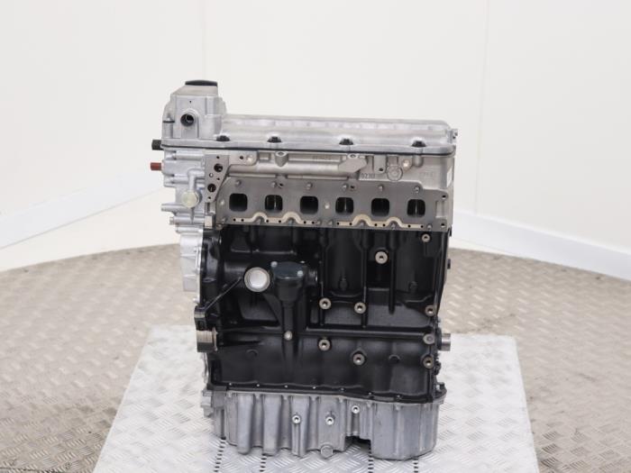 Nuevos Motor Audi A3 Quattro (8P1) 3.2 24V FSI Precio € 4.235,00 IVA incluido ofrecido por Automaterialen Ronald Morien B.V.