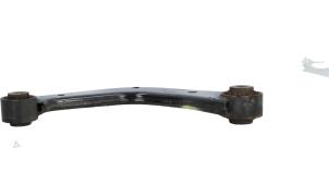 Używane Wahacz zawieszenia górny lewy tyl Ford Mondeo V Wagon 2.0 Hybrid 16V Cena € 29,00 Procedura marży oferowane przez Automaterialen Ronald Morien B.V.