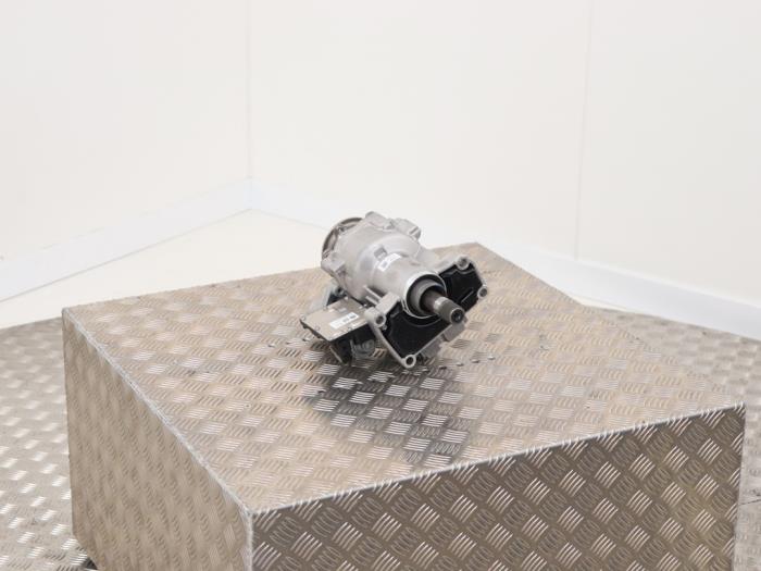 Differential vorne van een Volkswagen Golf VII (AUA) 2.0 GTI 16V 2021