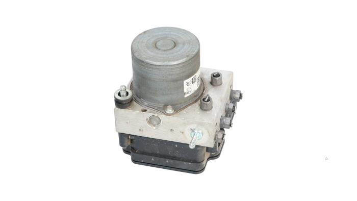 Usagé Pompe ABS Opel Crossland X/Crossland 1.2 Turbo 12V Prix € 195,00 Prix TTC proposé par Automaterialen Ronald Morien B.V.
